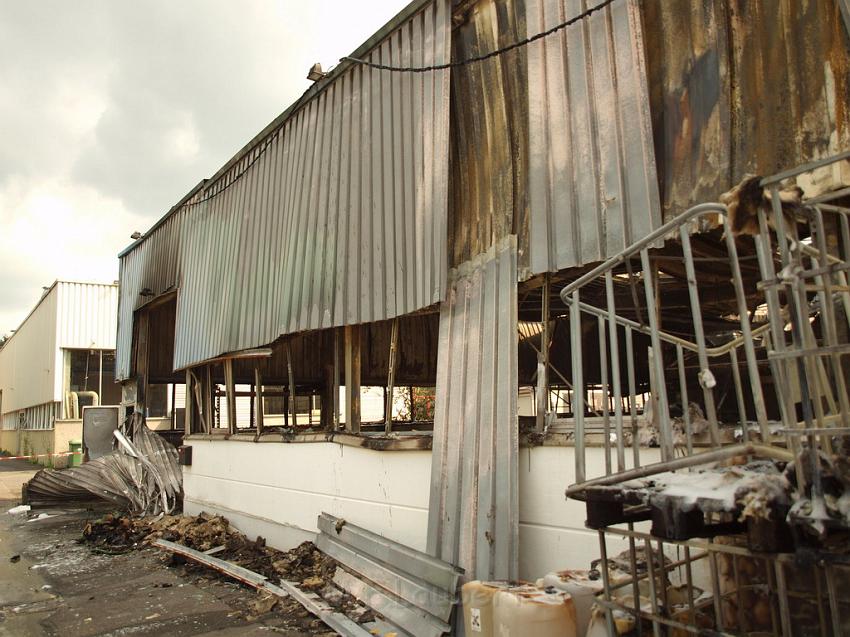 Feuer Halle Siegburg Gewerbegebiet Zange P212.JPG